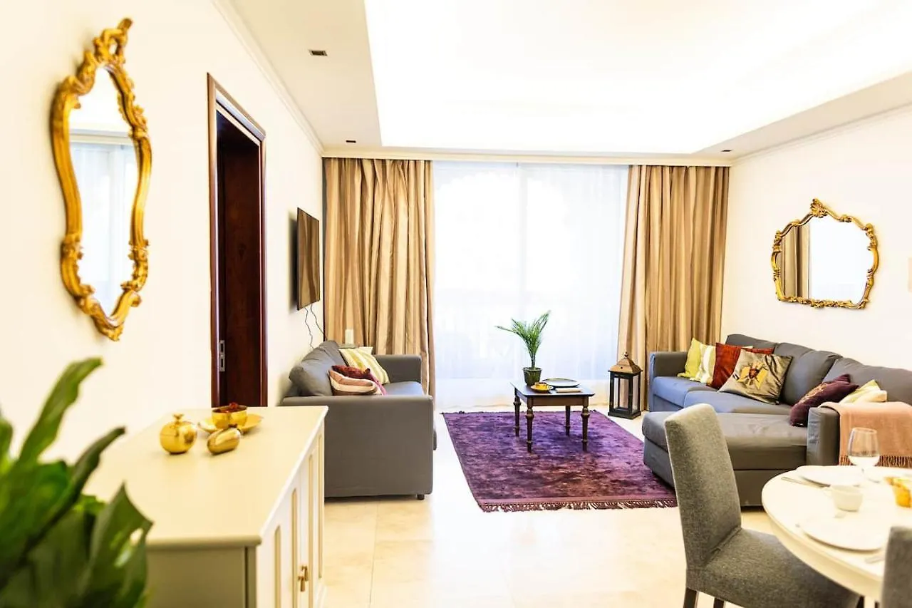Palm Jumeirah Grandeur Residences, Private Pool & Beach Dubai Apartment
